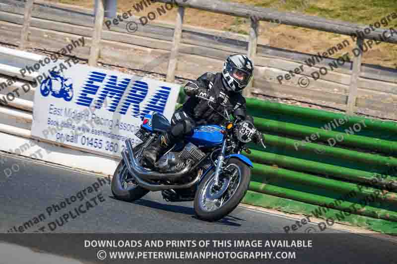 Vintage motorcycle club;eventdigitalimages;mallory park;mallory park trackday photographs;no limits trackdays;peter wileman photography;trackday digital images;trackday photos;vmcc festival 1000 bikes photographs